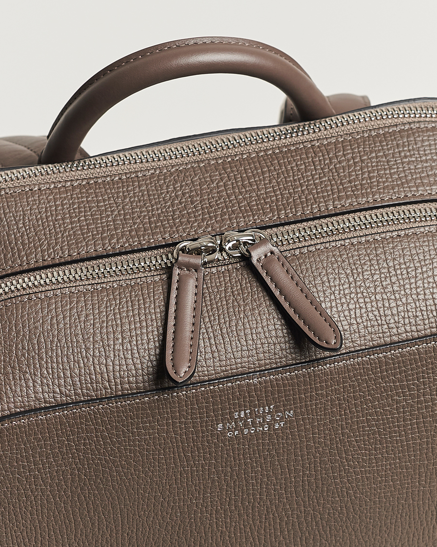 Herren | Smythson Ludlow Zip Around Backpack Dark Taupe | Smythson | Ludlow Zip Around Backpack Dark Taupe