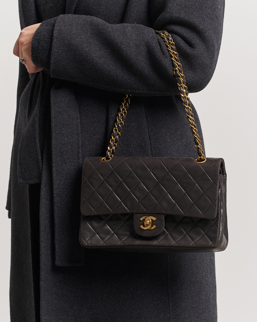 Herren | Chanel Pre-Owned Classic Medium Flap Bag Calf Leather Black  | Chanel Pre-Owned | Classic Medium Flap Bag Calf Leather Black 