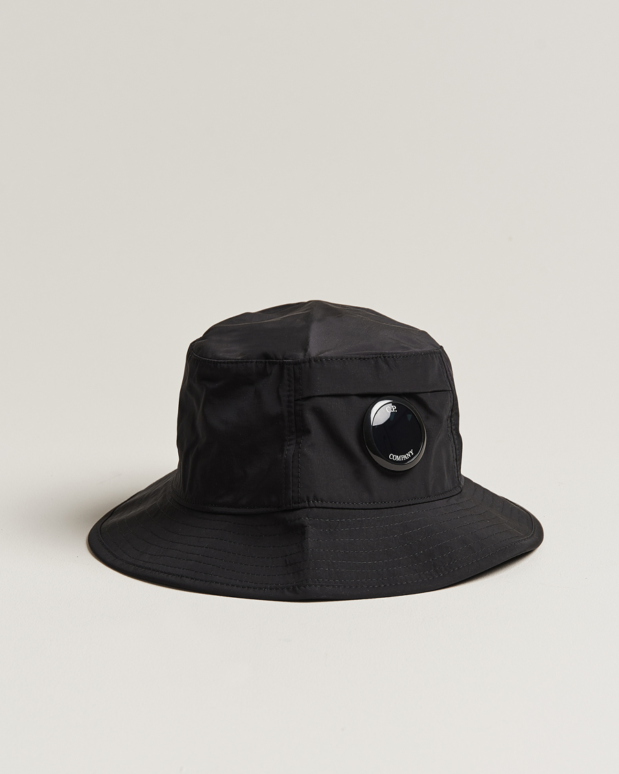 Herren | C.P. Company Chrome R Bucket Hat Black | C.P. Company | Chrome R Bucket Hat Black