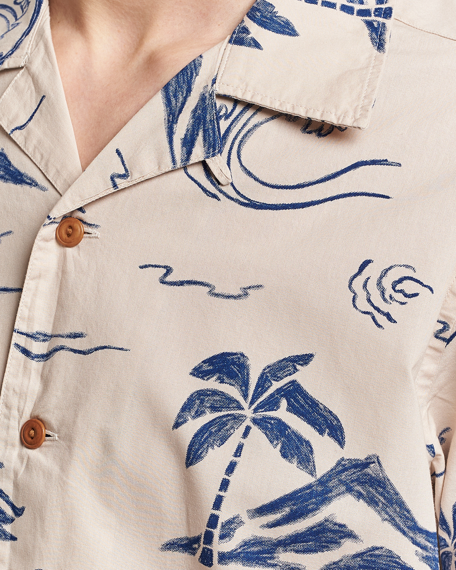 Herren | Hemden | Nudie Jeans | Arvid Printed Waves Hawaii Short Sleeve Shirt Ecru