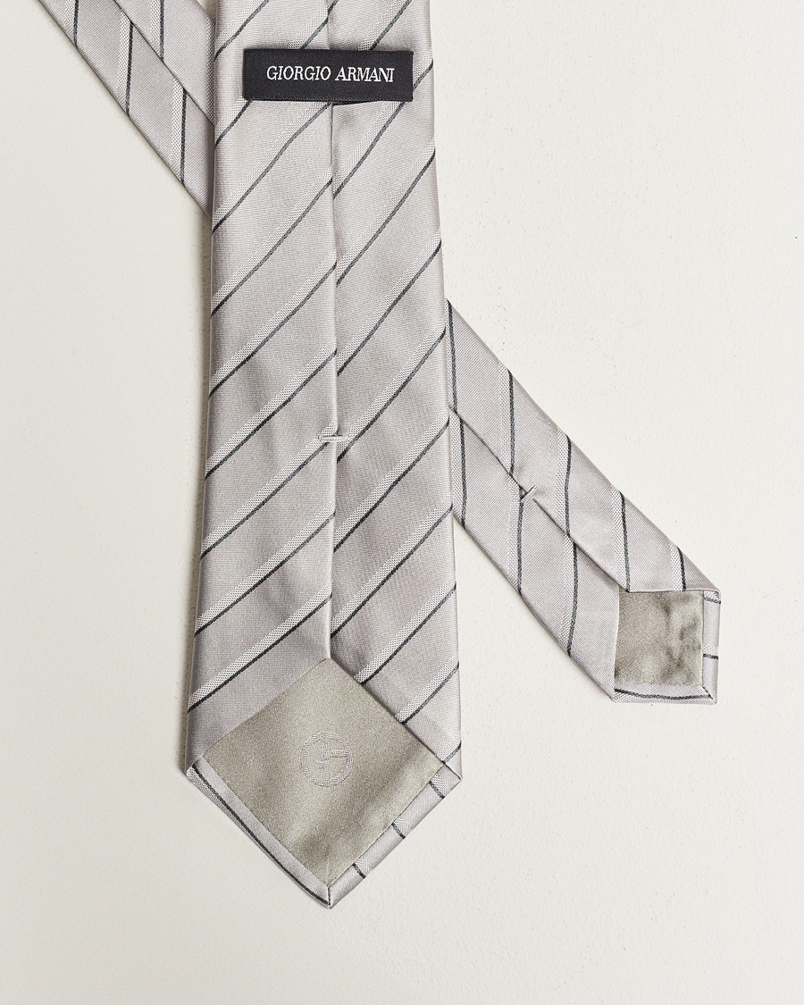 Herren | Giorgio Armani Regimental Stripe Silk Tie Light Grey | Giorgio Armani | Regimental Stripe Silk Tie Light Grey