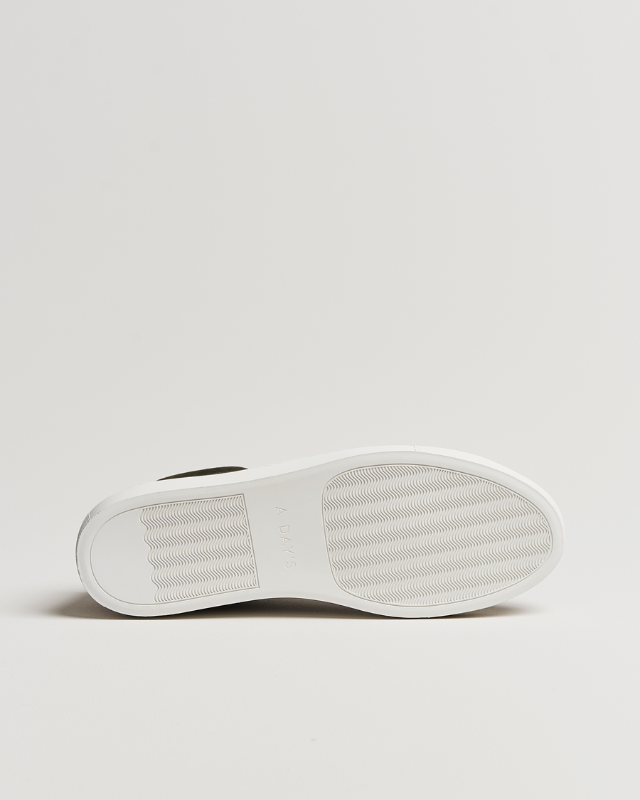 Herren | A Day's March Suede Marching Sneaker Dark Olive | A Day's March | Suede Marching Sneaker Dark Olive