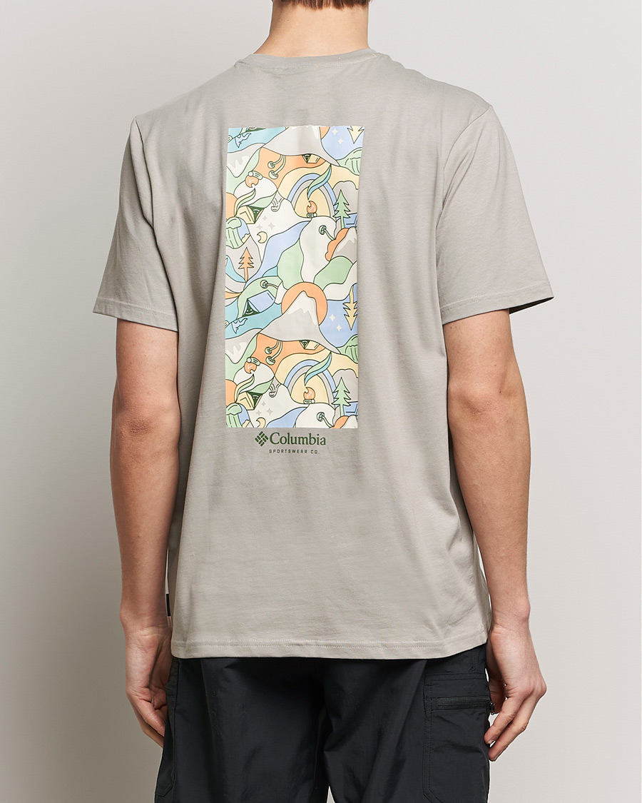 Herren | T-Shirts | Columbia | Explorers Canyon Back Print T-Shirt Flint Grey