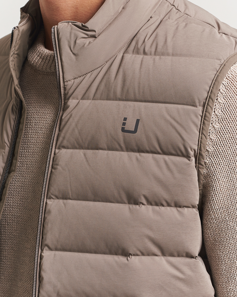 Herren | Westen | UBR | Sonic Vest Dark Sand