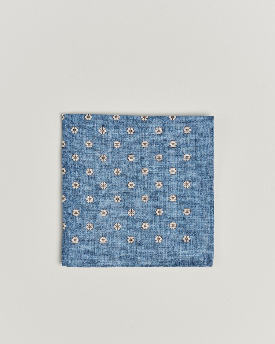 Herren | Amanda Christensen Linen Printed Flower Pocket Square Blue | Amanda Christensen | Linen Printed Flower Pocket Square Blue