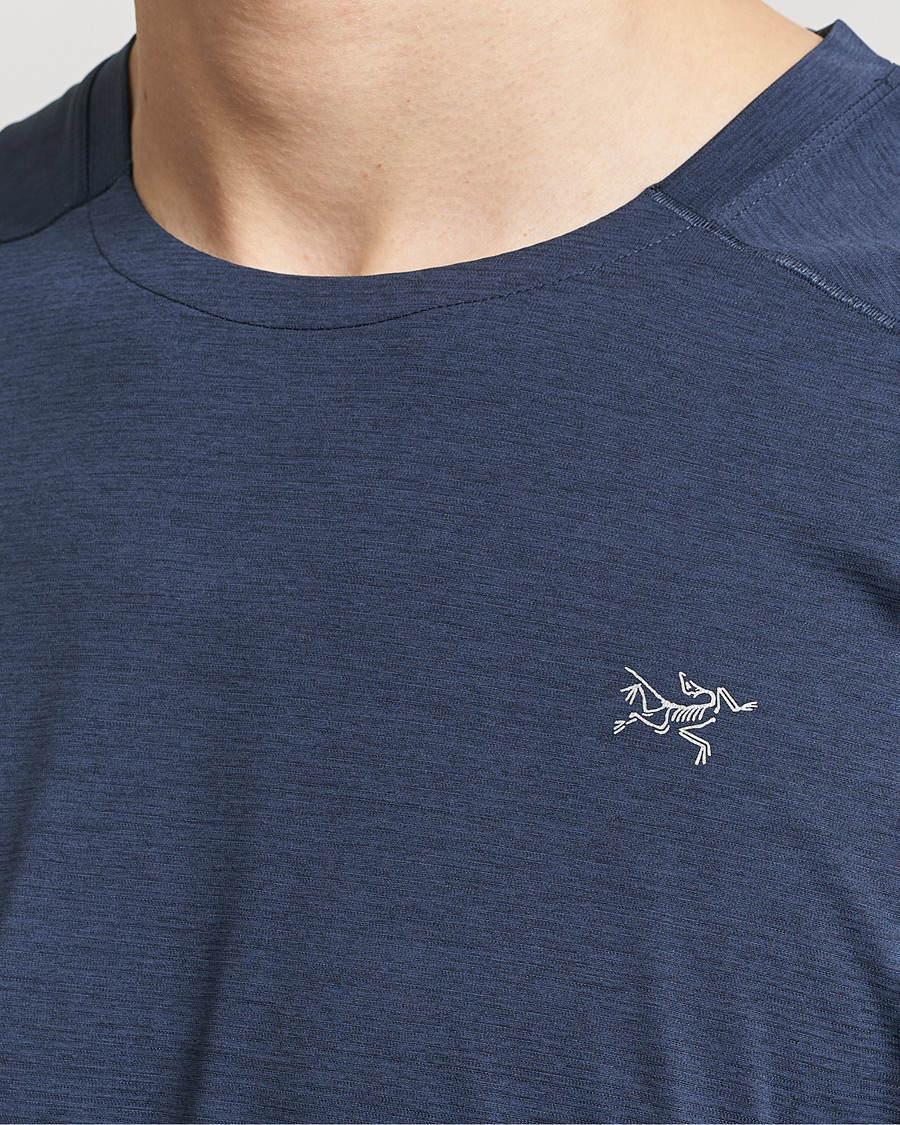 Herren | T-Shirts | Arc'teryx | Cormac Crew Neck T-Shirt Black Sapphire Heather