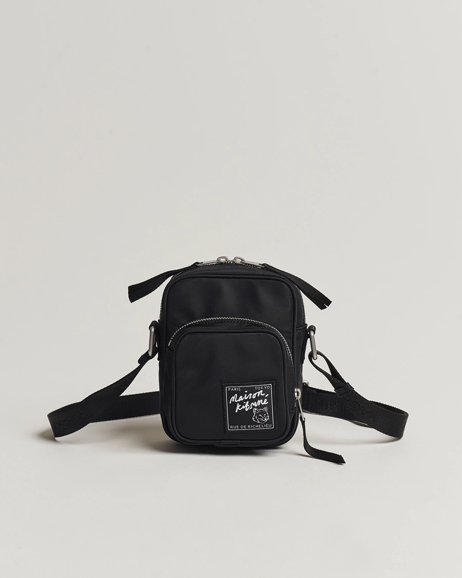 Herren | Maison Kitsuné The Traveller Crossbody Pouch Black | Maison Kitsuné | The Traveller Crossbody Pouch Black