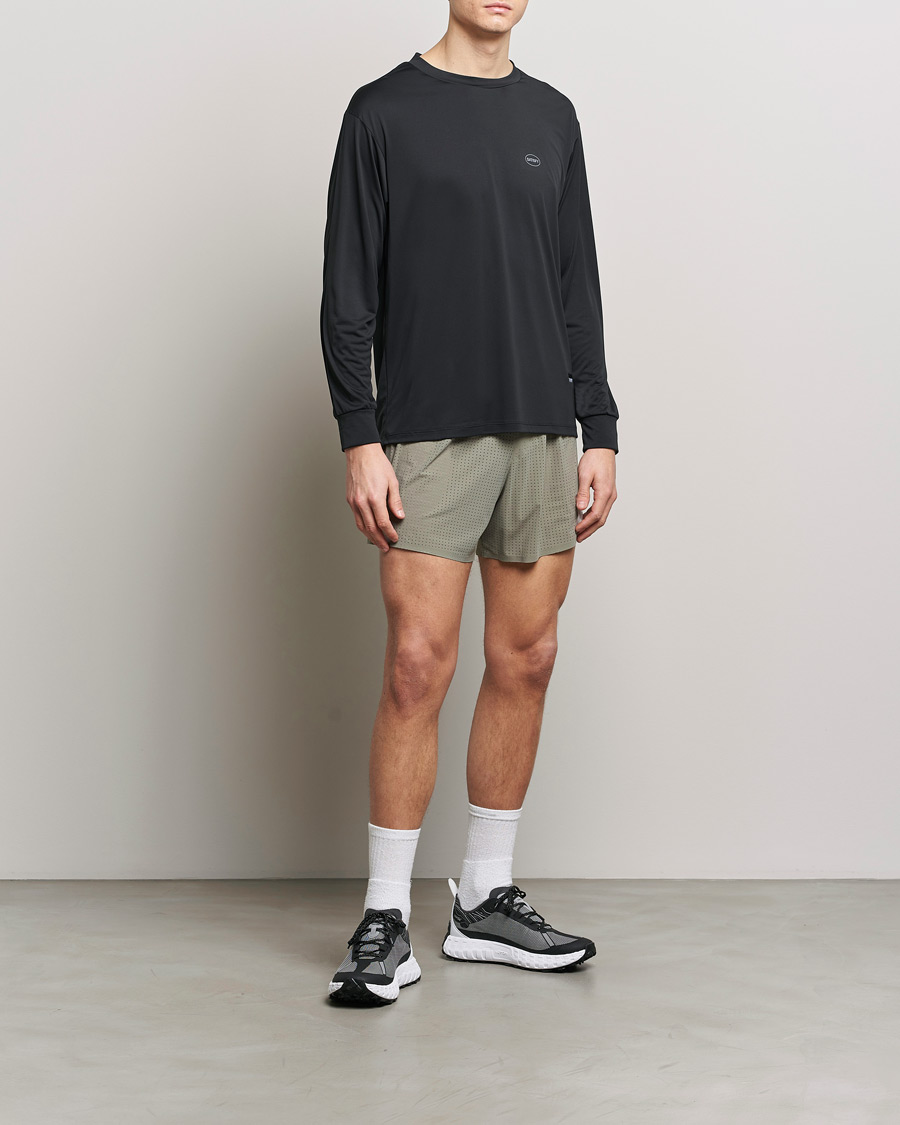 Herren | T-Shirts | Satisfy | AuraLite Long Sleeve T-Shirt Black