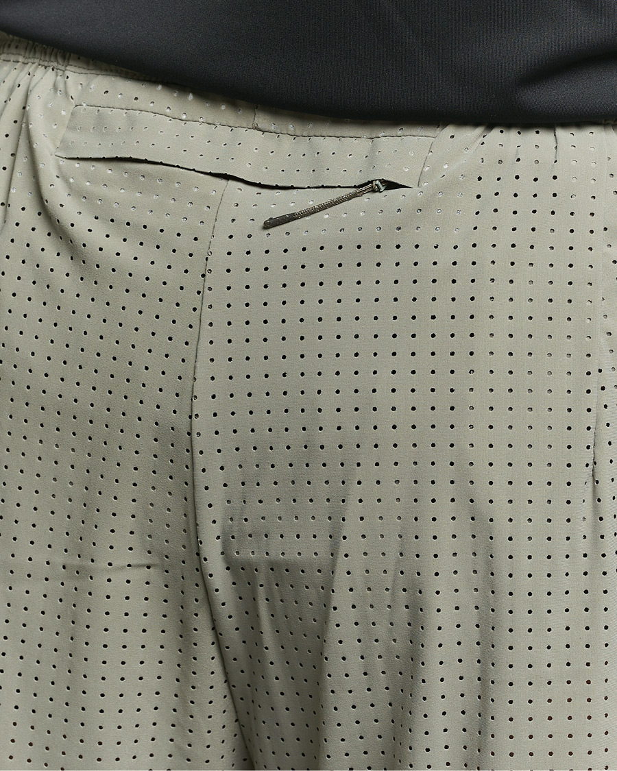 Herren | Shorts | Satisfy | Space-O 5 Inch Shorts Dark Sage