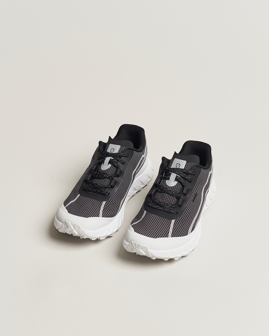 Men | Active | Norda | 002 Running Sneakers Summit Black