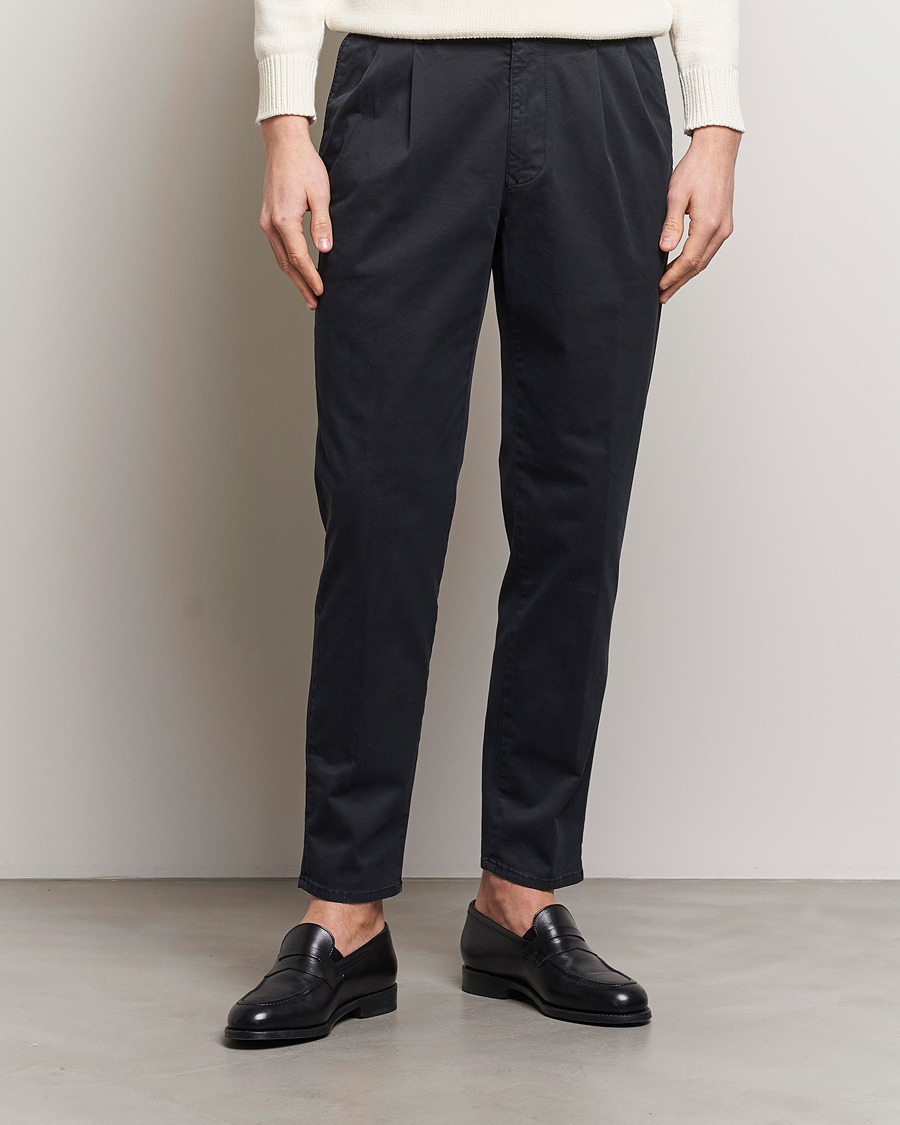 Herren | Hosen | Incotex | Tapered Fit Pleated Slacks Black