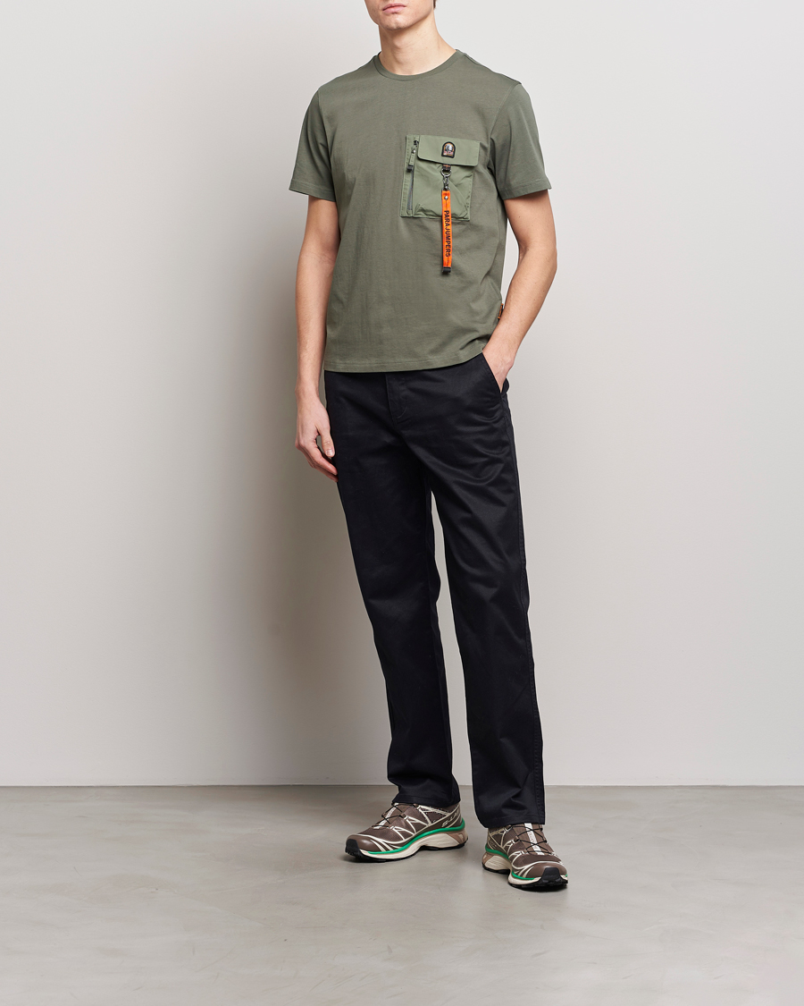 Herren | T-Shirts | Parajumpers | Mojave Pocket Crew Neck T-Shirt Thyme Green