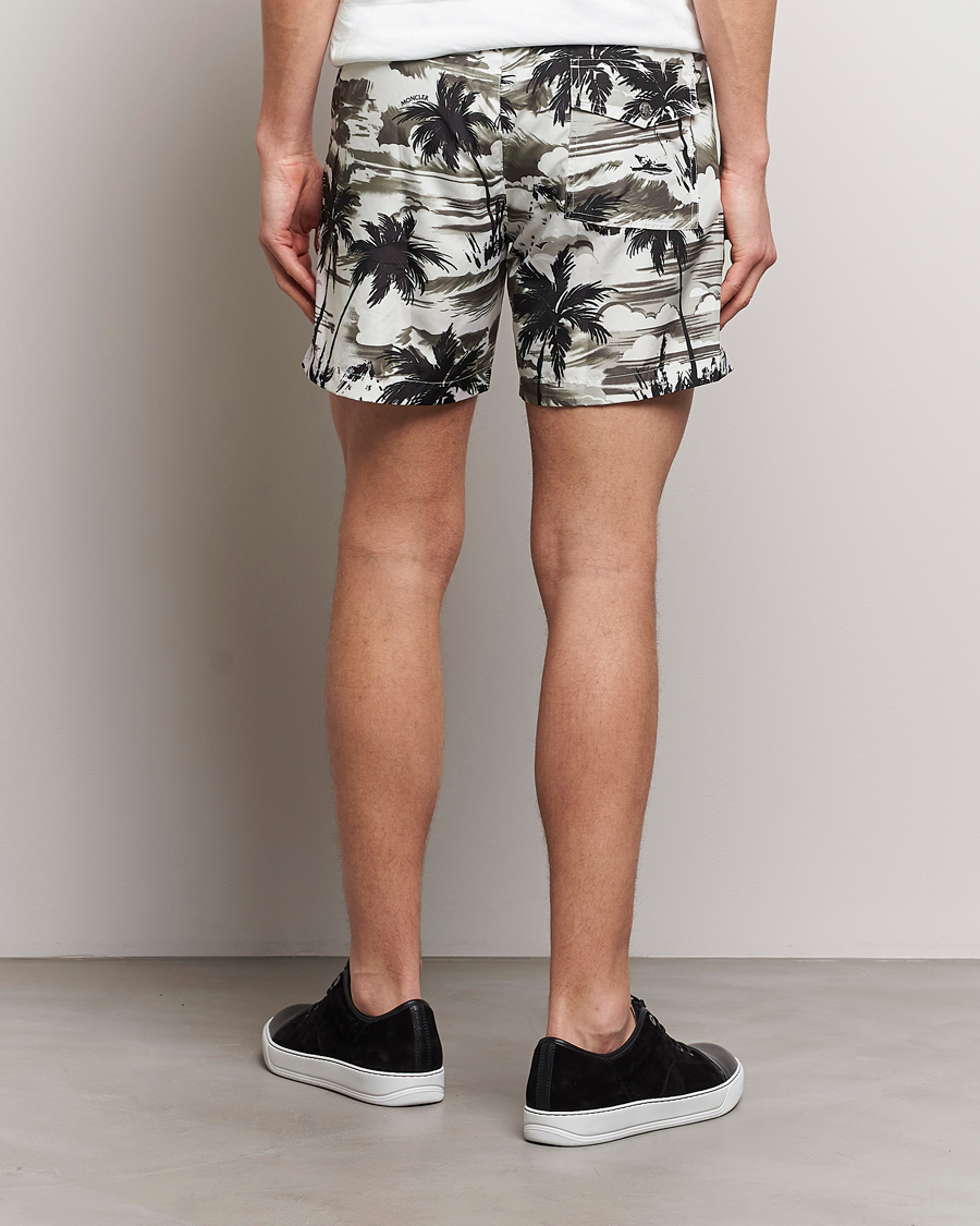 Herren | Badehosen | Moncler | Palm Printed Swim Shorts White/Olive