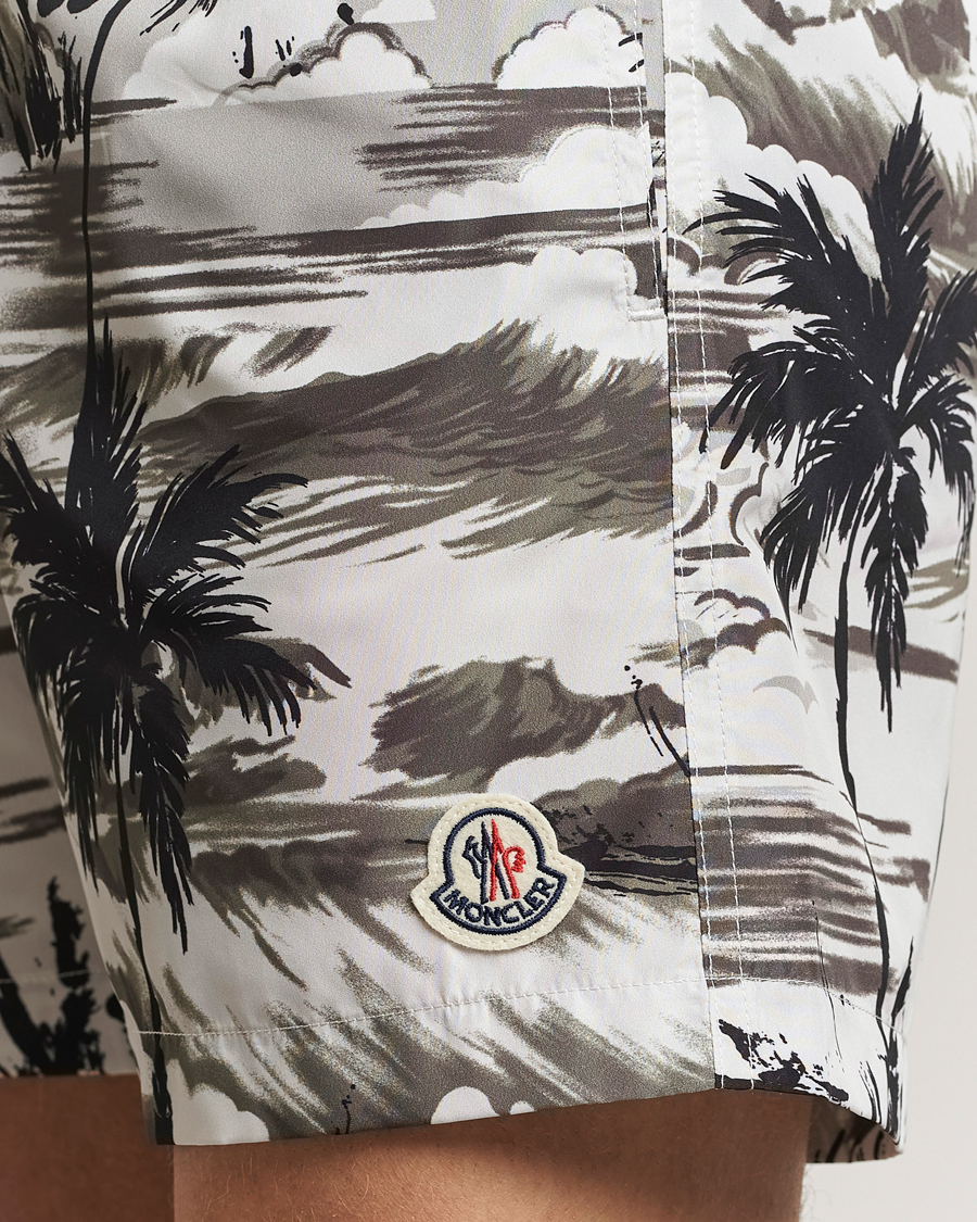 Herren | Badehosen | Moncler | Palm Printed Swim Shorts White/Olive