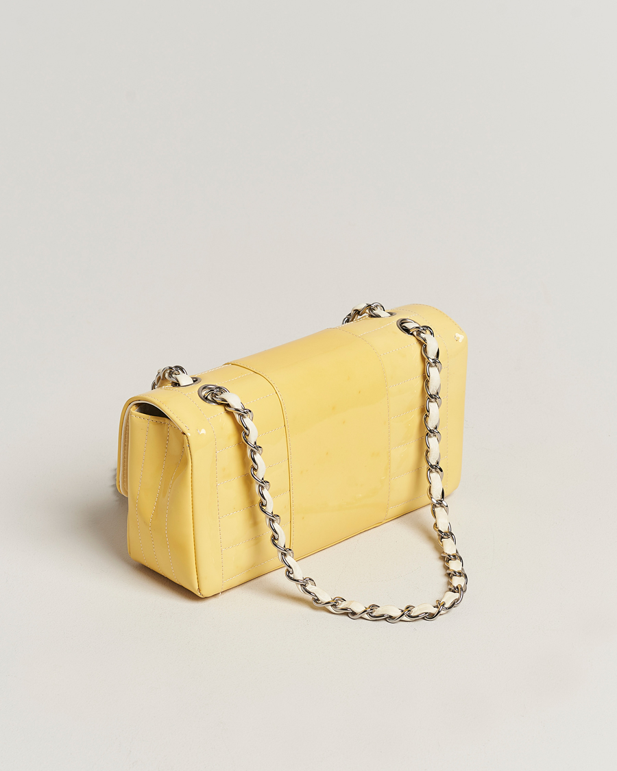 Herren | Chanel Pre-Owned Patent Flap Bag Yellow | Chanel Pre-Owned | Patent Flap Bag Yellow