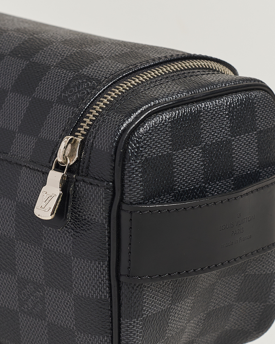 Herren | Louis Vuitton Pre-Owned Toiletry Bag Damier Graphite | Louis Vuitton Pre-Owned | Toiletry Bag Damier Graphite