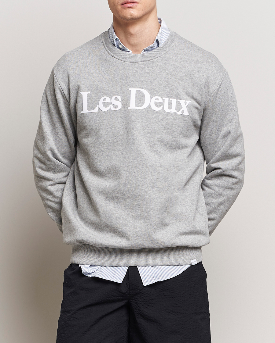 Herren | LES DEUX | LES DEUX | Charles Logo Sweatshirt Light Grey Melange