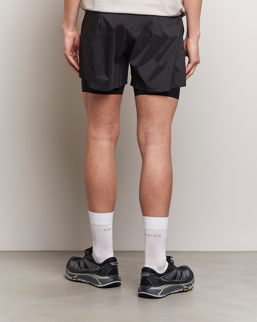 Herren | Shorts | Satisfy | TechSilk 5 Inch Shorts Black