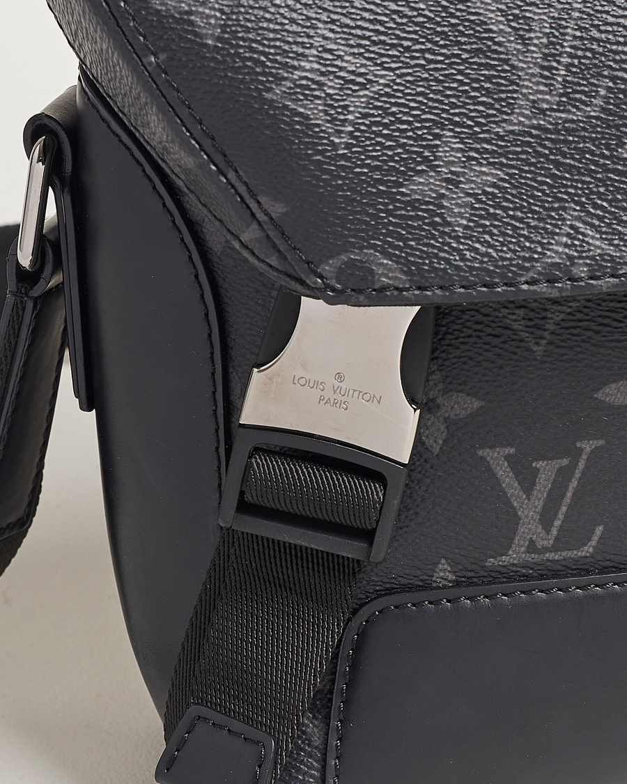 Herren | Louis Vuitton Pre-Owned Messenger Voyager PM Bag Monogram Eclipse | Louis Vuitton Pre-Owned | Messenger Voyager PM Bag Monogram Eclipse