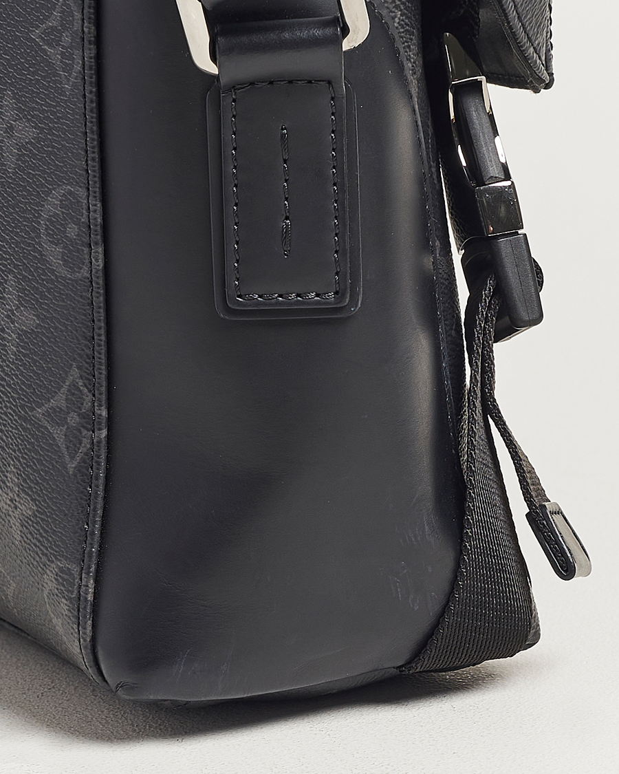 Herren | Louis Vuitton Pre-Owned Messenger Voyager PM Bag Monogram Eclipse | Louis Vuitton Pre-Owned | Messenger Voyager PM Bag Monogram Eclipse