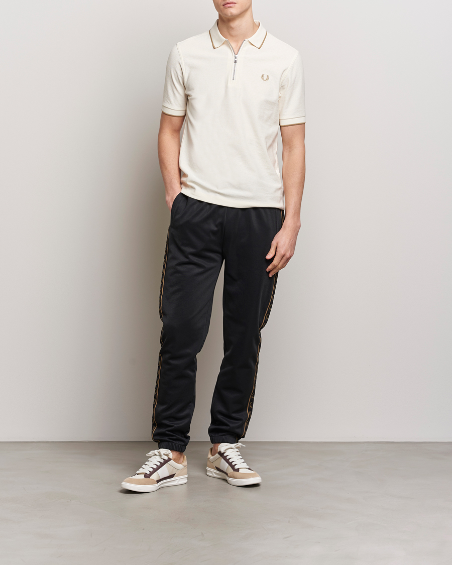 Herren | Poloshirts | Fred Perry | Crépe Half Zip Polo Ecru