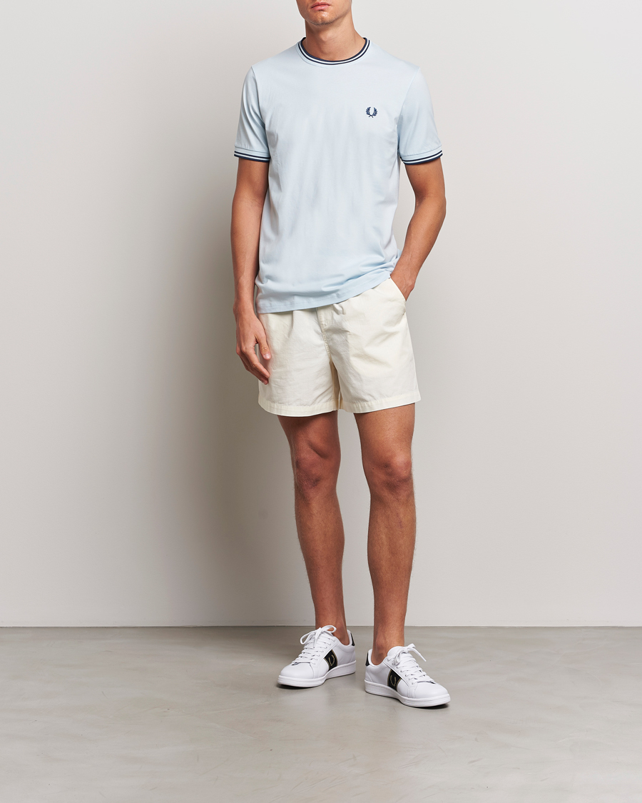 Herren | T-Shirts | Fred Perry | Twin Tipped T-Shirt Light Ice