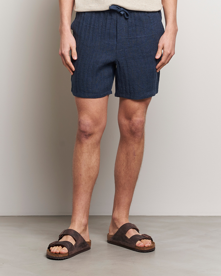 Herren | Shorts | A Day's March | Ipu Herringbone Linen Drawstring Shorts Indigo Blue