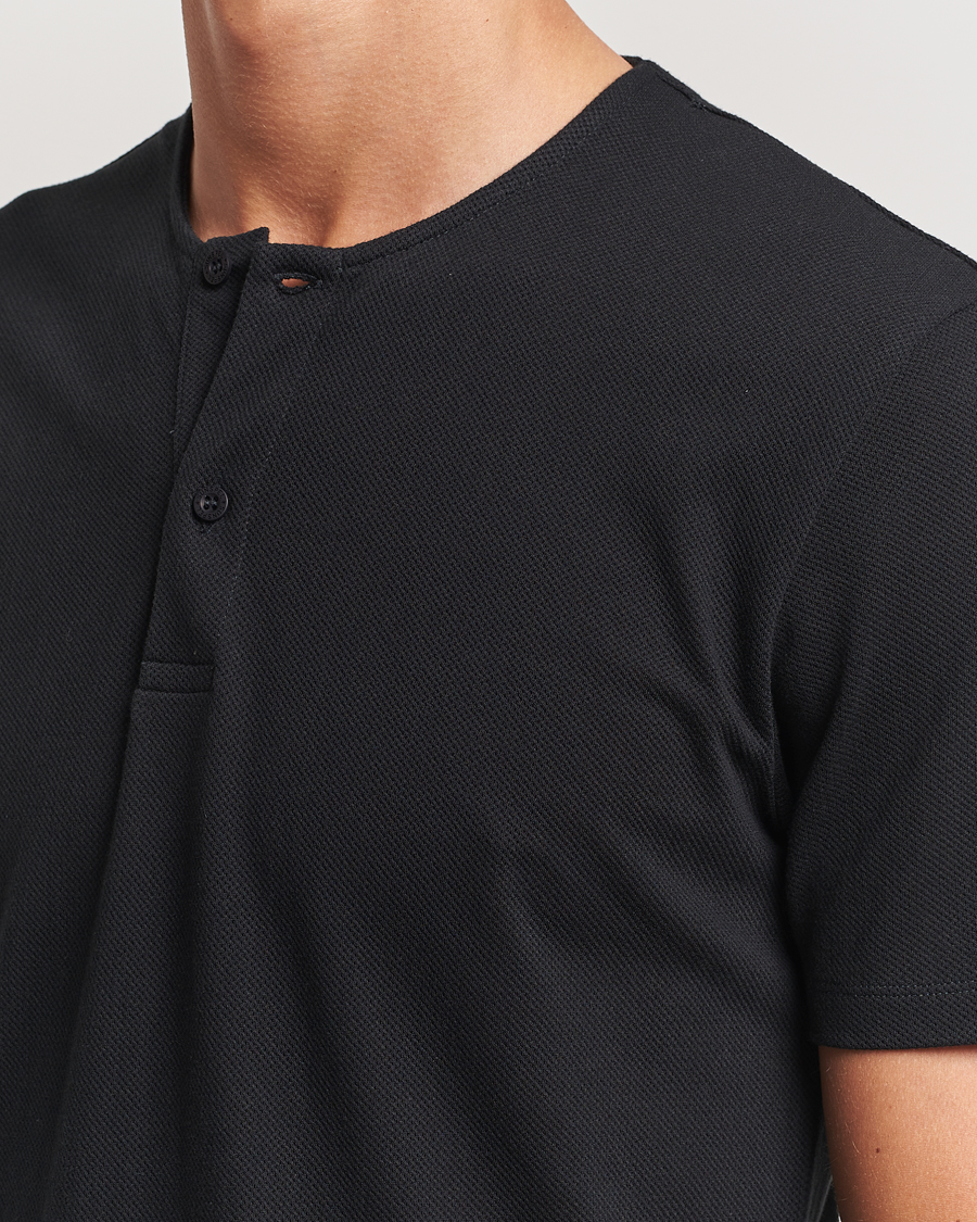 Herren | T-Shirts | Sunspel | Riviera Henley Black