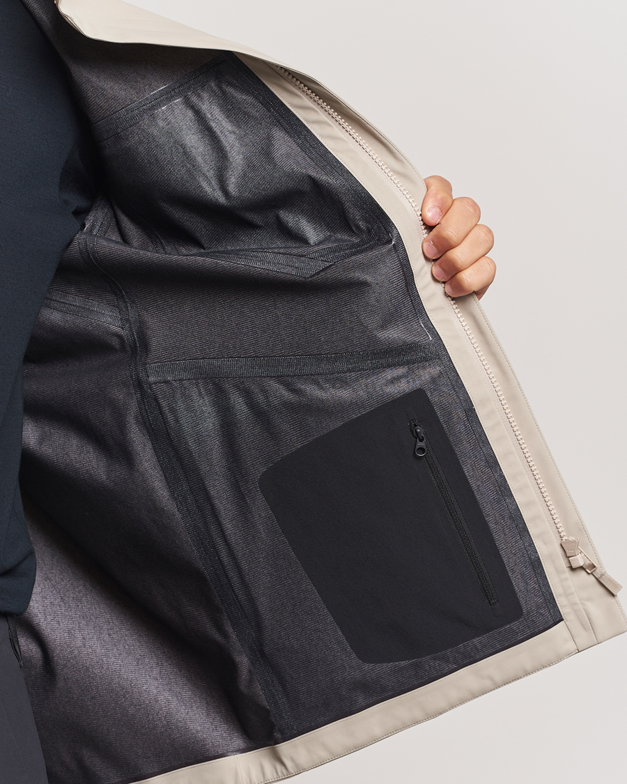 Herren | Jacken | Arc'teryx Veilance | GORE-TEX Field Jacket Rune
