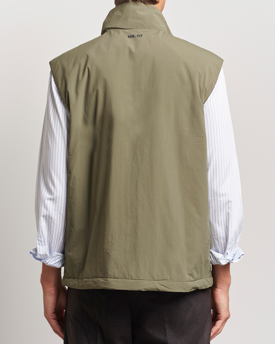 Herren | Jacken | NN07 | Perry Nylon Padded Vest Capers Green