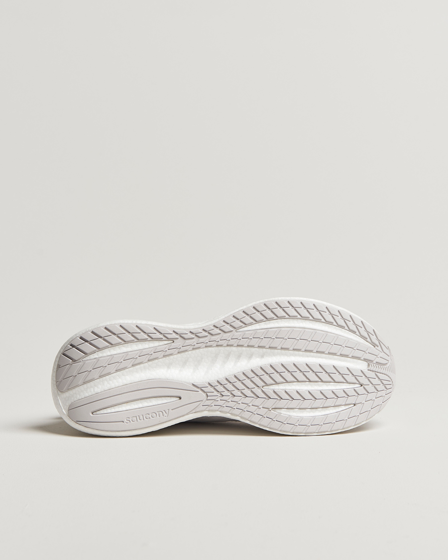 Herren | Saucony Triumph 22 Running Sneaker White | Saucony | Triumph 22 Running Sneaker White
