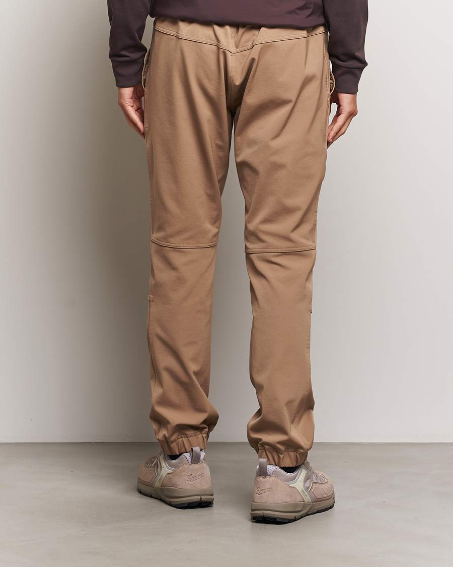 Herren | Hosen | Moncler Grenoble | Belted Tech Pants Beige