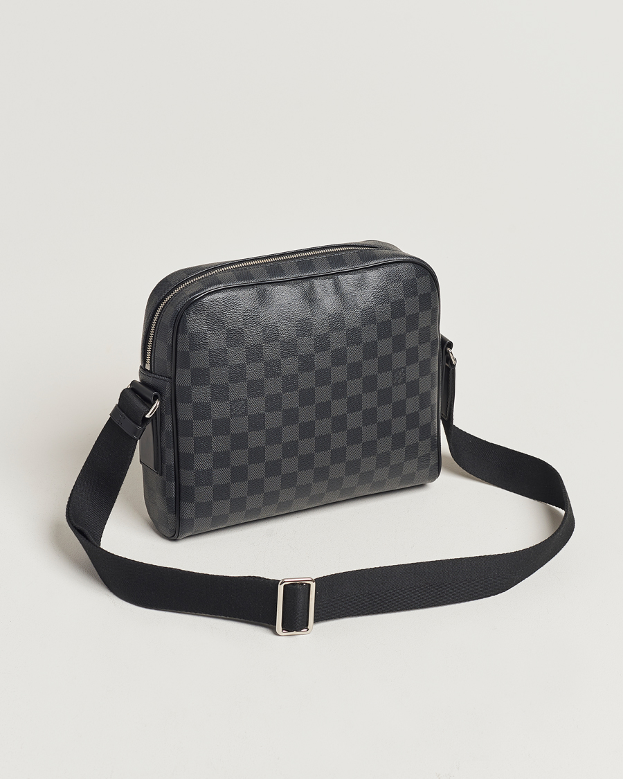 Herren | Louis Vuitton Pre-Owned Dayton Reporter MM Damier Graphite | Louis Vuitton Pre-Owned | Dayton Reporter MM Damier Graphite