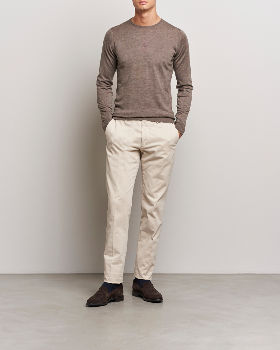 Herren | Pullover | John Smedley | Lundy Extra Fine Merino Crew Neck Mushroom Brown