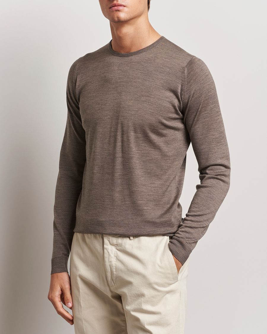 Herren | Pullover | John Smedley | Lundy Extra Fine Merino Crew Neck Mushroom Brown