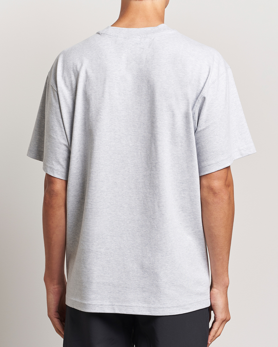 Herren | T-Shirts | adidas Originals | Essential Crew Neck T-Shirt Light Grey