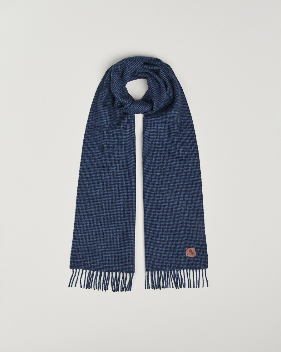 Herren | Amanda Christensen Merino Wool Dogtooth Scarf Navy | Amanda Christensen | Merino Wool Dogtooth Scarf Navy