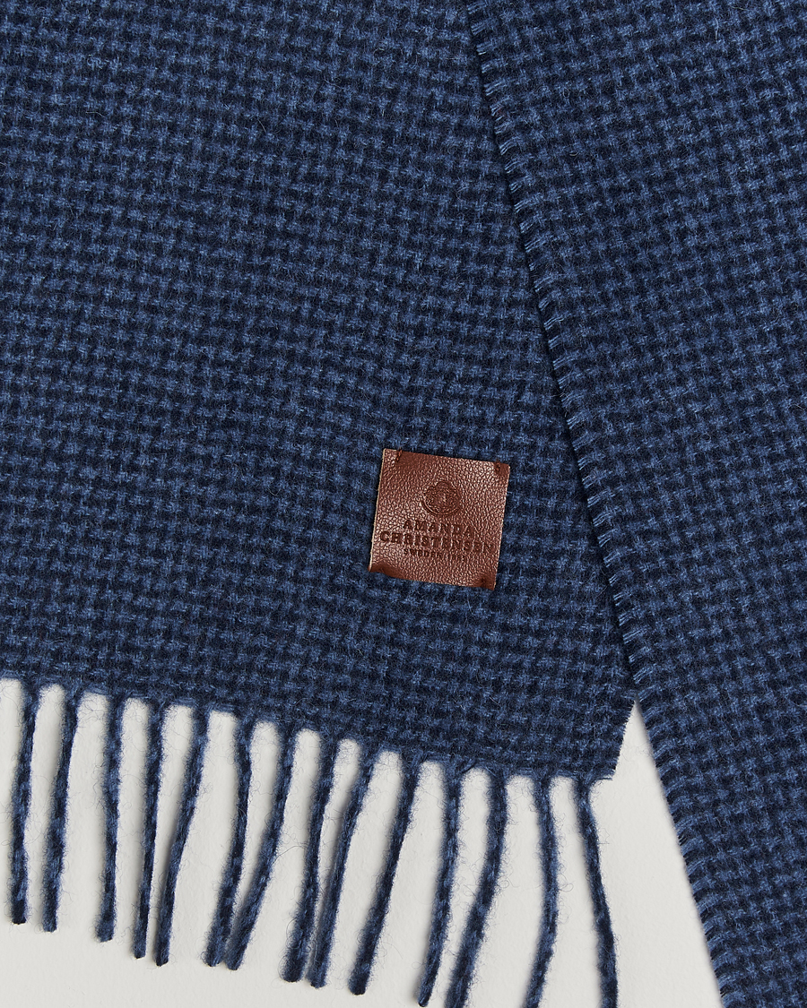 Herren | Amanda Christensen Merino Wool Dogtooth Scarf Navy | Amanda Christensen | Merino Wool Dogtooth Scarf Navy