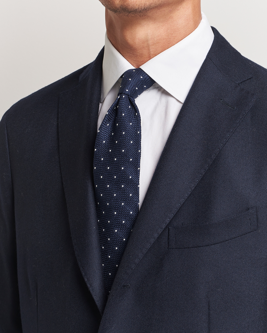 Herren | Amanda Christensen Silk Grenadine Dot 8cm Tie Navy | Amanda Christensen | Silk Grenadine Dot 8cm Tie Navy
