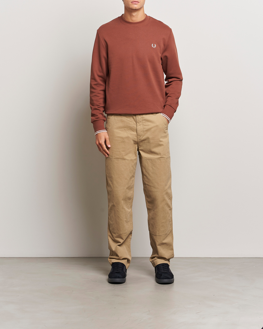 Herren | Pullover | Fred Perry | Crew Neck Sweatshirt Whiskey Brown