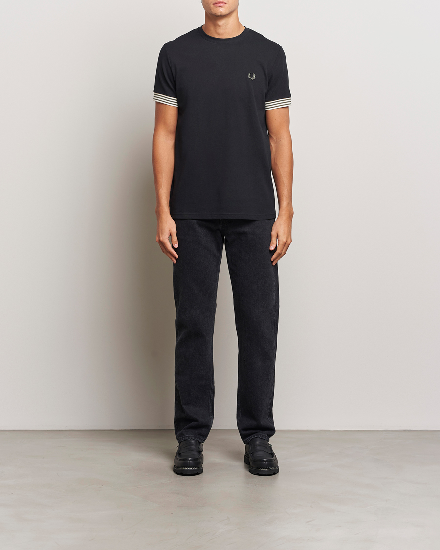 Herren | T-Shirts | Fred Perry | Striped Cuff Crew Neck T-Shirt Black
