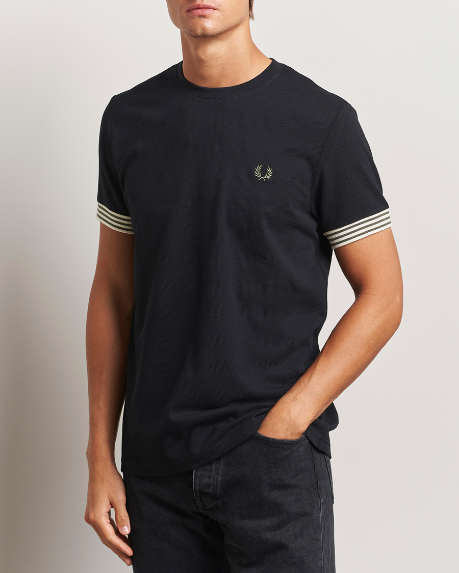 Herren | T-Shirts | Fred Perry | Striped Cuff Crew Neck T-Shirt Black