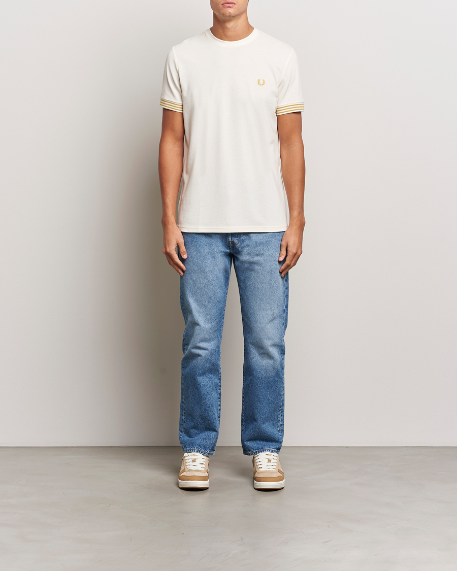 Herren | T-Shirts | Fred Perry | Striped Cuff Crew Neck T-Shirt Ecru