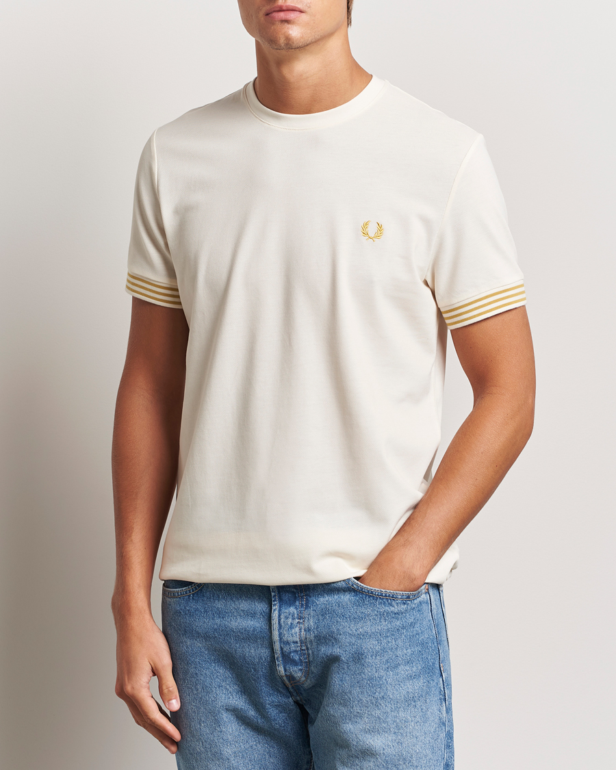 Herren | T-Shirts | Fred Perry | Striped Cuff Crew Neck T-Shirt Ecru