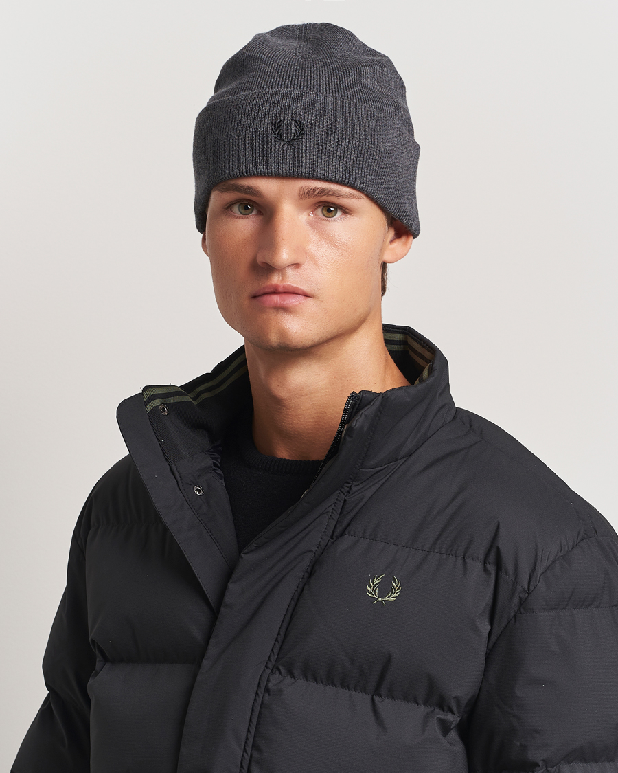 Herren | Fred Perry Merino Wool Beanie Dark Grey Marl | Fred Perry | Merino Wool Beanie Dark Grey Marl