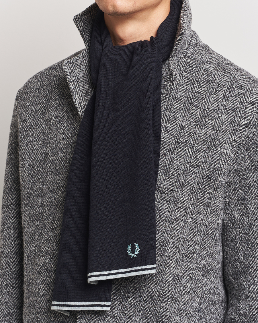 Herren | Fred Perry Twin Tipped Merino Wool Scarf Navy | Fred Perry | Twin Tipped Merino Wool Scarf Navy