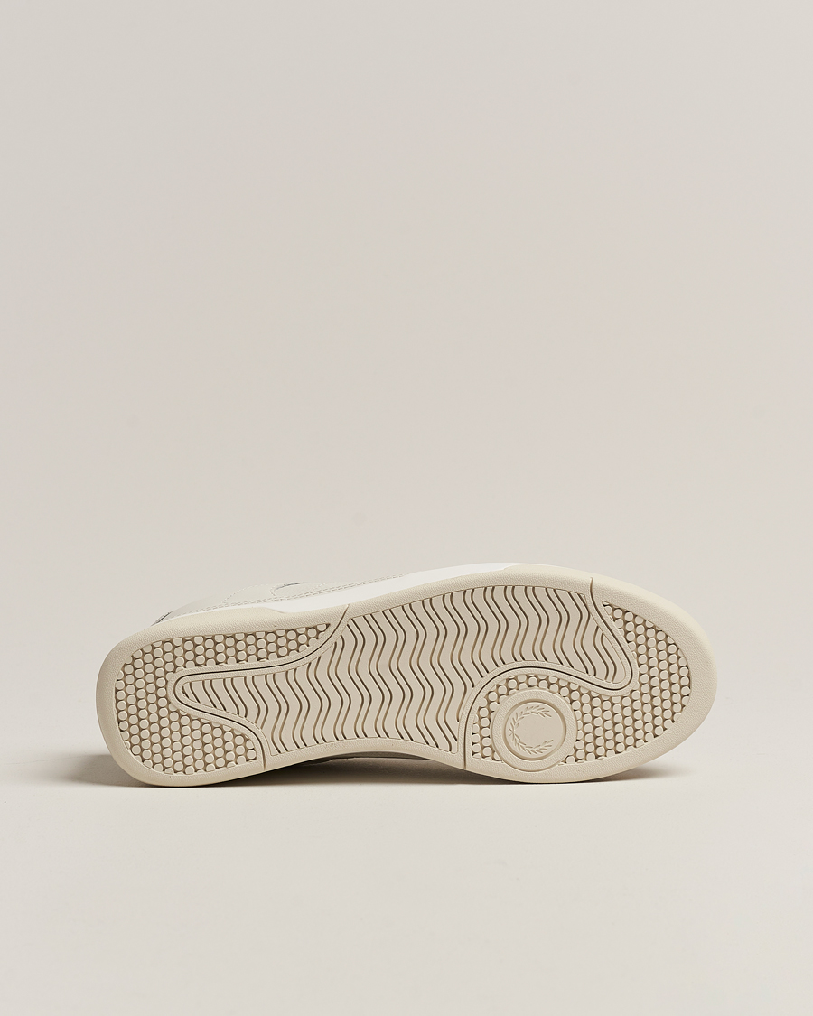 Herren | Fred Perry B300 Textured Leather Sneaker White | Fred Perry | B300 Textured Leather Sneaker White