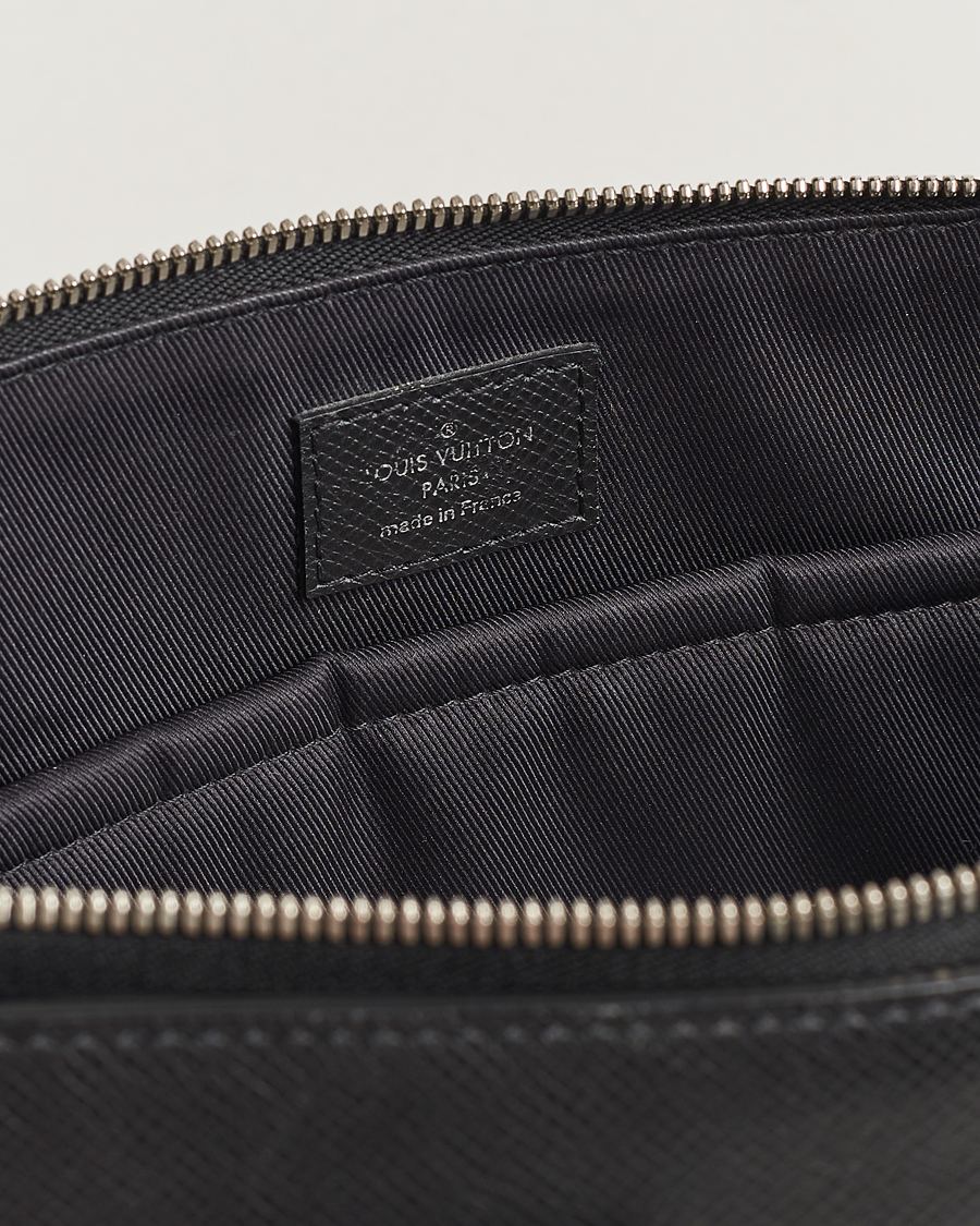 Herren | Louis Vuitton Pre-Owned Anton Brief Taiga Noir Silver | Louis Vuitton Pre-Owned | Anton Brief Taiga Noir Silver