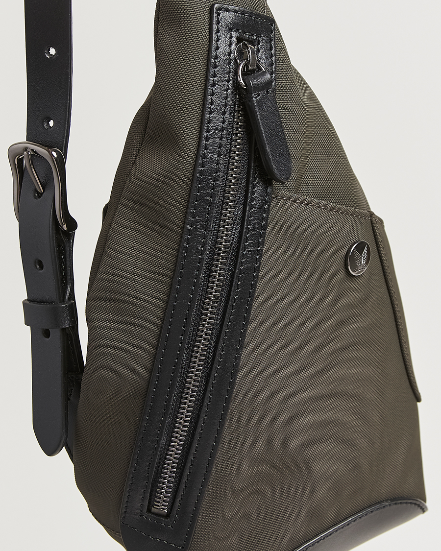 Herren | Mismo M/S Drop Crossbody Bag Shelter Green/Black | Mismo | M/S Drop Crossbody Bag Shelter Green/Black