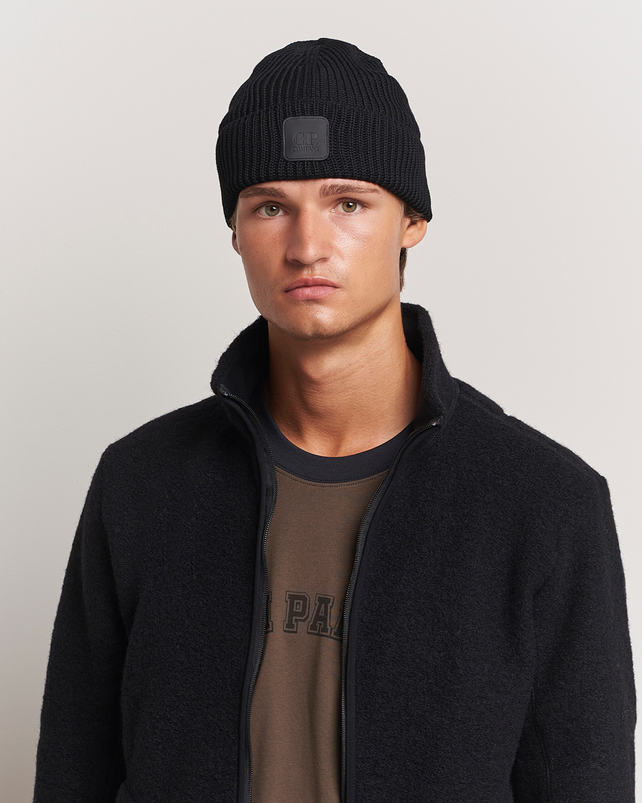 Herren | C.P. Company Metropolis Knitted Logo Beanie Black | C.P. Company | Metropolis Knitted Logo Beanie Black